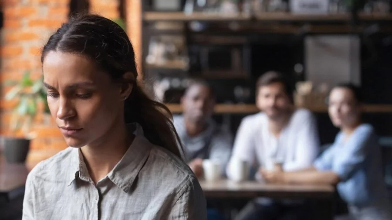 Why Do You Push People Away? 8 Top Reasons